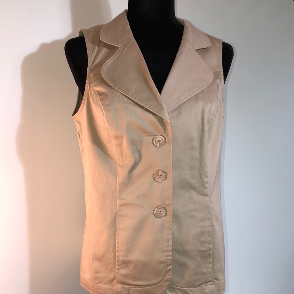 PREOWNED Monroe & Main Tan Sand Cotton Stretch Vest Shirt Blouse Size 10